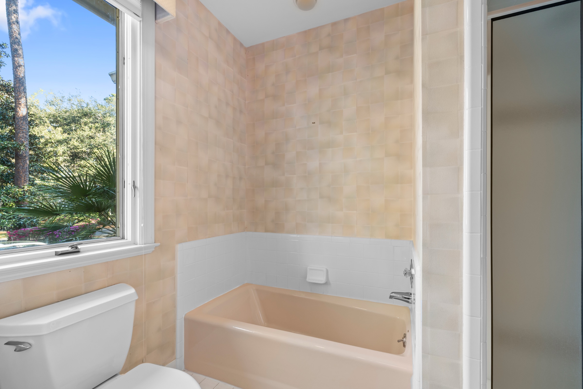 Guest Bedroom 1 Bath