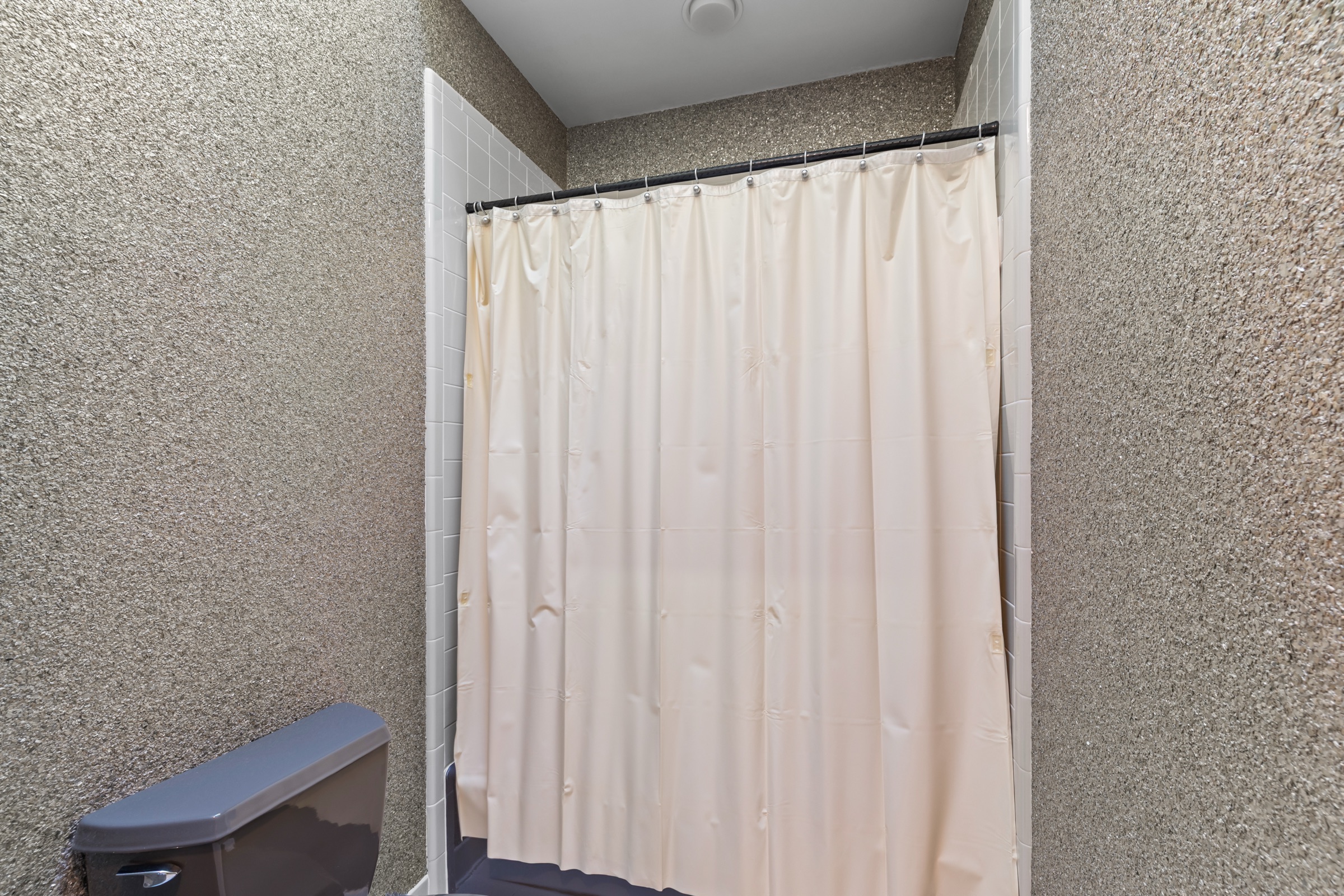 Guest Bedroom 2 Bath