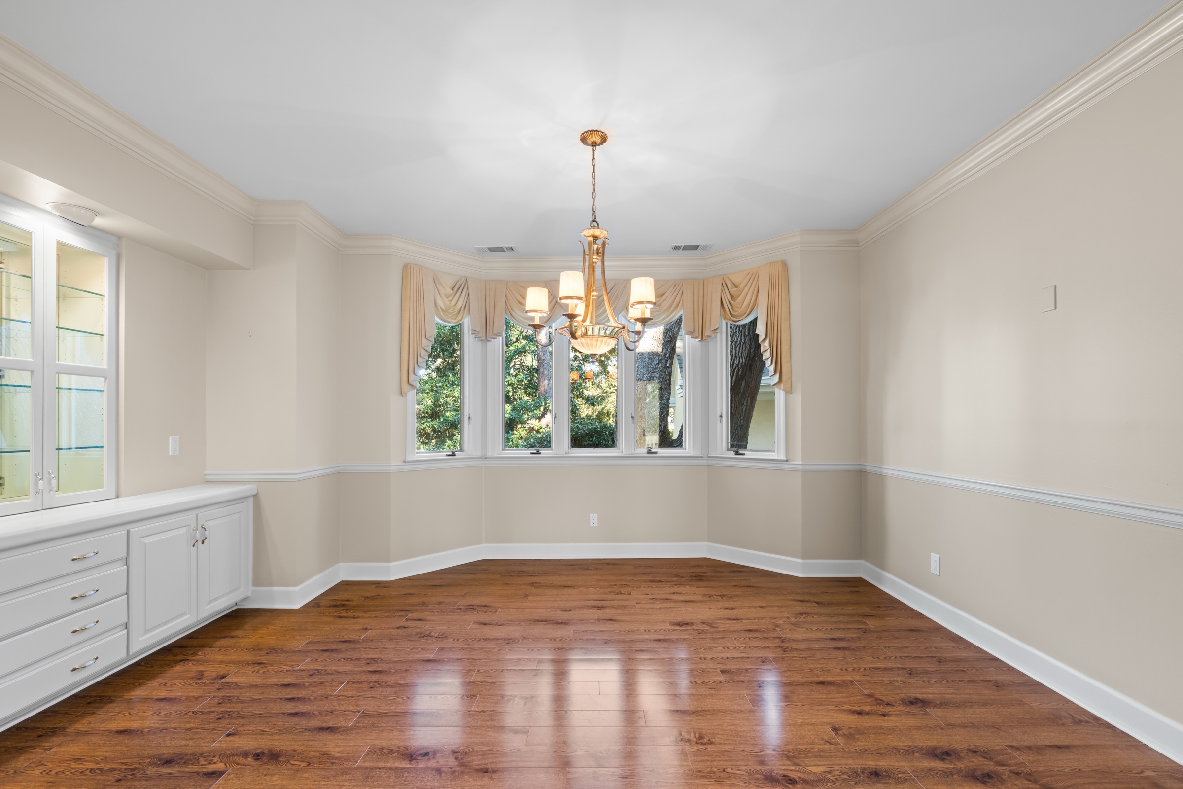 Dining room with chandelier